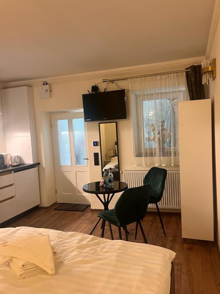 Urban Central Apartments 브라쇼브 외부 사진